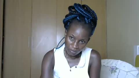 Snapshot of brat_bubble chatting on 5, 1, 2025 brat_bubble online show from 5, 1, 2025