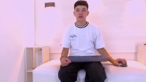 Bratt Sanderz online show from 2, 3, 2026