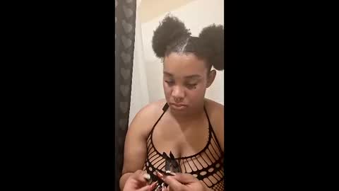 Snapshot of brazilaveaux chatting on 19, 12, 2025 brazilaveaux online show from 19, 12, 2025