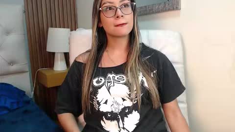 Snapshot of brenda_catalina chatting on 18, 12, 2025 brenda_catalina online show from 18, 12, 2025