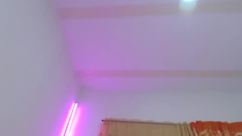 Snapshot of brenda_lott chatting on 4, 10, 2025 Brenda online show from 4, 10, 2025