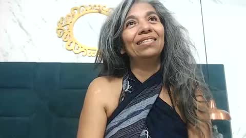 BRENDA VELASQUEZ online show from 13, 5, 2026