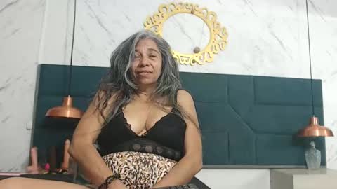 BRENDA VELASQUEZ online show from 15, 5, 2026