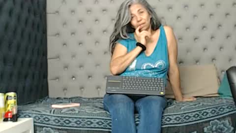 BRENDA VELASQUEZ online show from 24, 5, 2026