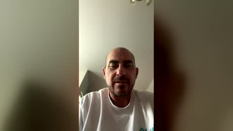 Snapshot of brendog85 chatting on 26, 5, 2026 Hotasscouple0610 online show from 26, 5, 2026