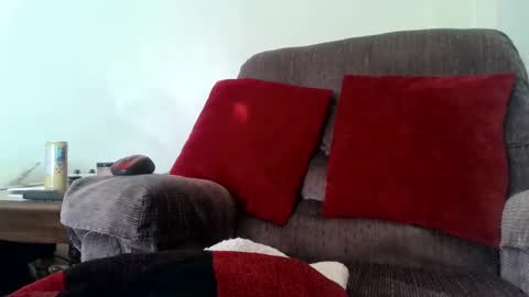 Brenin Bralbe online show from 18, 2, 2025