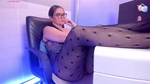      online show from 20, 2, 2025