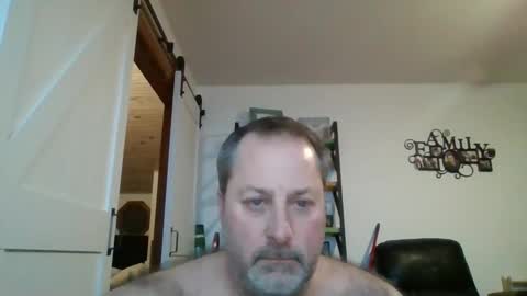 Snapshot of brettsky chatting on 8, 1, 2025 hey online show from 8, 1, 2025