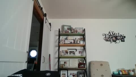 Snapshot of brettsky chatting on 9, 10, 2025 hey online show from 9, 10, 2025