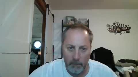 Snapshot of brettsky chatting on 11, 10, 2025 hey online show from 11, 10, 2025