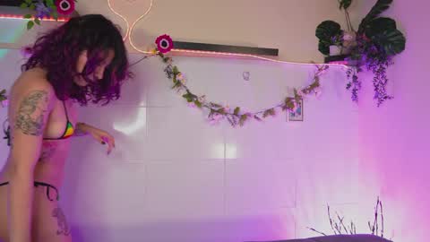 Snapshot of bri_cullen chatting on 1, 10, 2025 Bri cullen online show from 1, 10, 2025