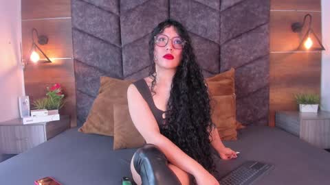 B R I A  online show from 18, 12, 2024