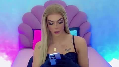 BRIANA online show from 5, 1, 2025