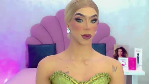 BRIANA online show from 21, 4, 2026