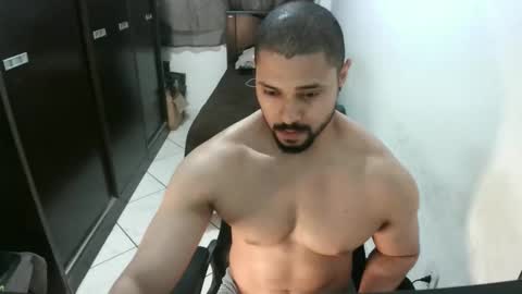 Snapshot of brianaries chatting on 8, 11, 2025 brianaries online show from 8, 11, 2025