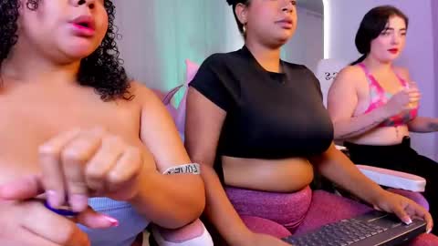 Snapshot of brianna_bigboobs chatting on 1, 3, 2025   online show from 1, 3, 2025