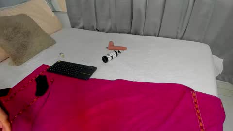Snapshot of brianna_w10 chatting on 25, 10, 2025 Brianna online show from 25, 10, 2025
