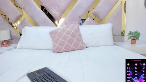 Brianna  online show from 12, 9, 2025