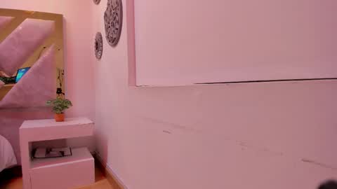 Brianna  online show from 21, 12, 2025