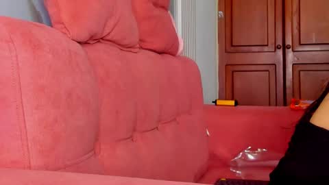    online show from 19, 11, 2025