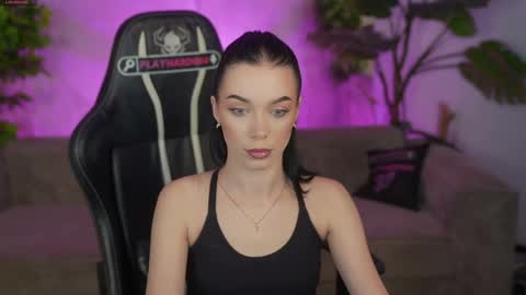 Diamonds Girls online show from 4, 5, 2026