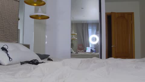 Snapshot of brightrays__ chatting on 12, 1, 2025 Amina Adelina online show from 12, 1, 2025
