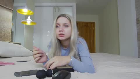 Snapshot of brightrays__ chatting on 13, 1, 2025 Amina Adelina online show from 13, 1, 2025