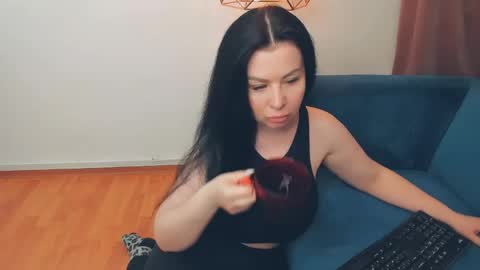 Snapshot of brilliantegirl_ chatting on 21, 4, 2026 brilliantegirl_ online show from 21, 4, 2026