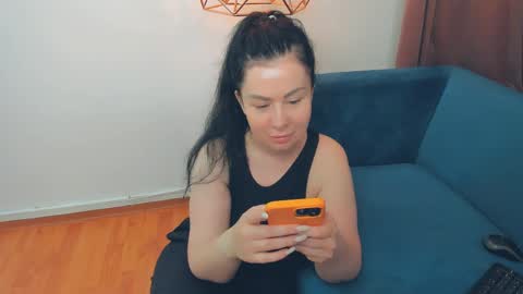 Snapshot of brilliantegirl_ chatting on 10, 5, 2026 brilliantegirl_ online show from 10, 5, 2026
