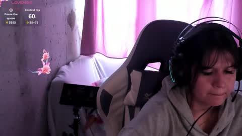 Snapshot of brilovers chatting on 9, 10, 2025 Briana69 online show from 9, 10, 2025