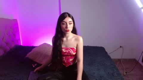 Snapshot of britany__lenox chatting on 7, 1, 2025 britany lenox online show from 7, 1, 2025