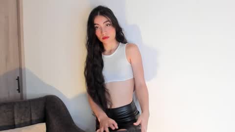 britany lenox online show from 23, 10, 2025