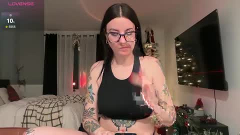 BritBrat online show from 4, 1, 2025
