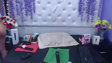 Brithany  online show from 30, 1, 2025