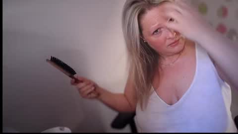 Snapshot of british_bella chatting on 26, 3, 2026 British Bella online show from 26, 3, 2026