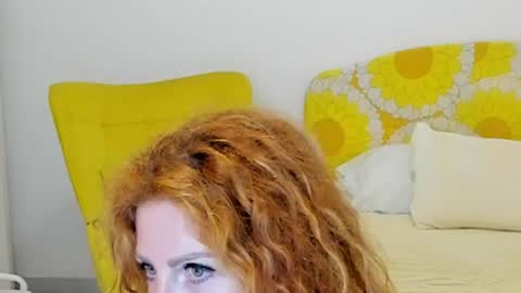 Snapshot of britishmilfpenelope chatting on 16, 7, 2026 Penelope online show from 16, 7, 2026
