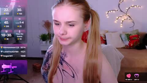 Snapshot of britney_lynch chatting on 27, 12, 2024 Britney online show from 27, 12, 2024