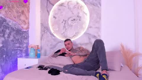 Snapshot of britneyandmaleth chatting on 25, 6, 2026 HOT MALETH AND SEXY BRITNEY online show from 25, 6, 2026