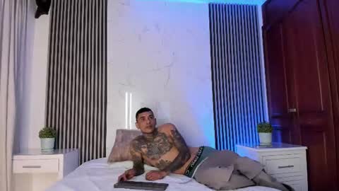 Snapshot of britneyandmaleth chatting on 12, 7, 2026 HOT MALETH AND SEXY BRITNEY online show from 12, 7, 2026