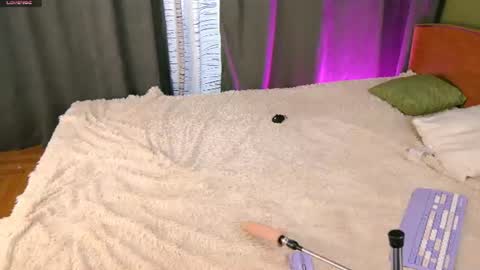 Britney. Part-time devil  online show from 21, 6, 2026