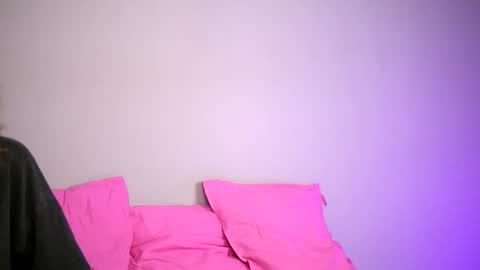 Snapshot of britneyhudson chatting on 27, 10, 2025 britneyhudson online show from 27, 10, 2025