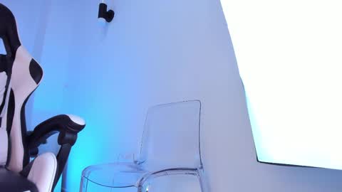 Snapshot of brittany_cute18 chatting on 18, 2, 2025 online show from 18, 2, 2025