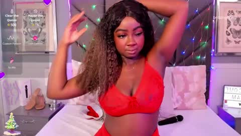 brittany 25 years old  happy as a worm  online show from 17, 12, 2024