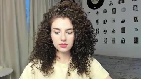 Snapshot of brookchills chatting on 9, 10, 2025 Brook Help me collect 100 reactions online show from 9, 10, 2025