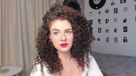 Snapshot of brookchills chatting on 28, 10, 2025 Brook Help me collect 100 reactions online show from 28, 10, 2025