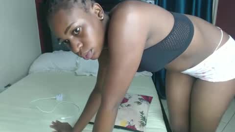 Snapshot of brownebony4 chatting on 7, 3, 2025 Brownie online show from 7, 3, 2025