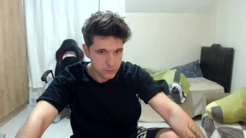 Snapshot of brownhaiir chatting on 4, 10, 2025 brownhaiir online show from 4, 10, 2025