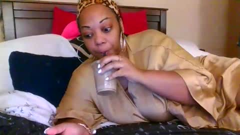 Snapshot of brownroundrenee chatting on 13, 3, 2026 brownroundrenee online show from 13, 3, 2026