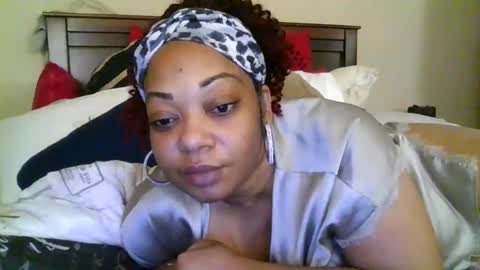 Snapshot of brownroundrenee chatting on 21, 3, 2026 brownroundrenee online show from 21, 3, 2026