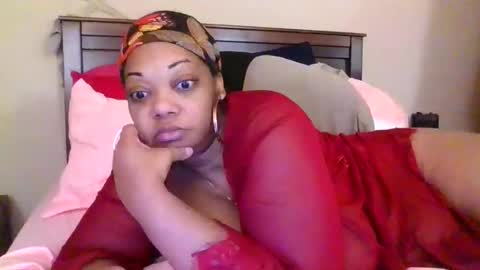 Snapshot of brownroundrenee chatting on 15, 4, 2026 brownroundrenee online show from 15, 4, 2026